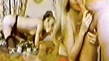 Busty幅を示して彼女の美しいボディ 女性 の えろ 動画